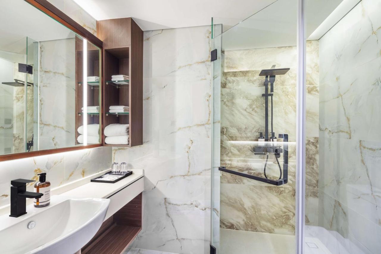 Best Western Click Sathorn 11 Bangkok Extérieur photo