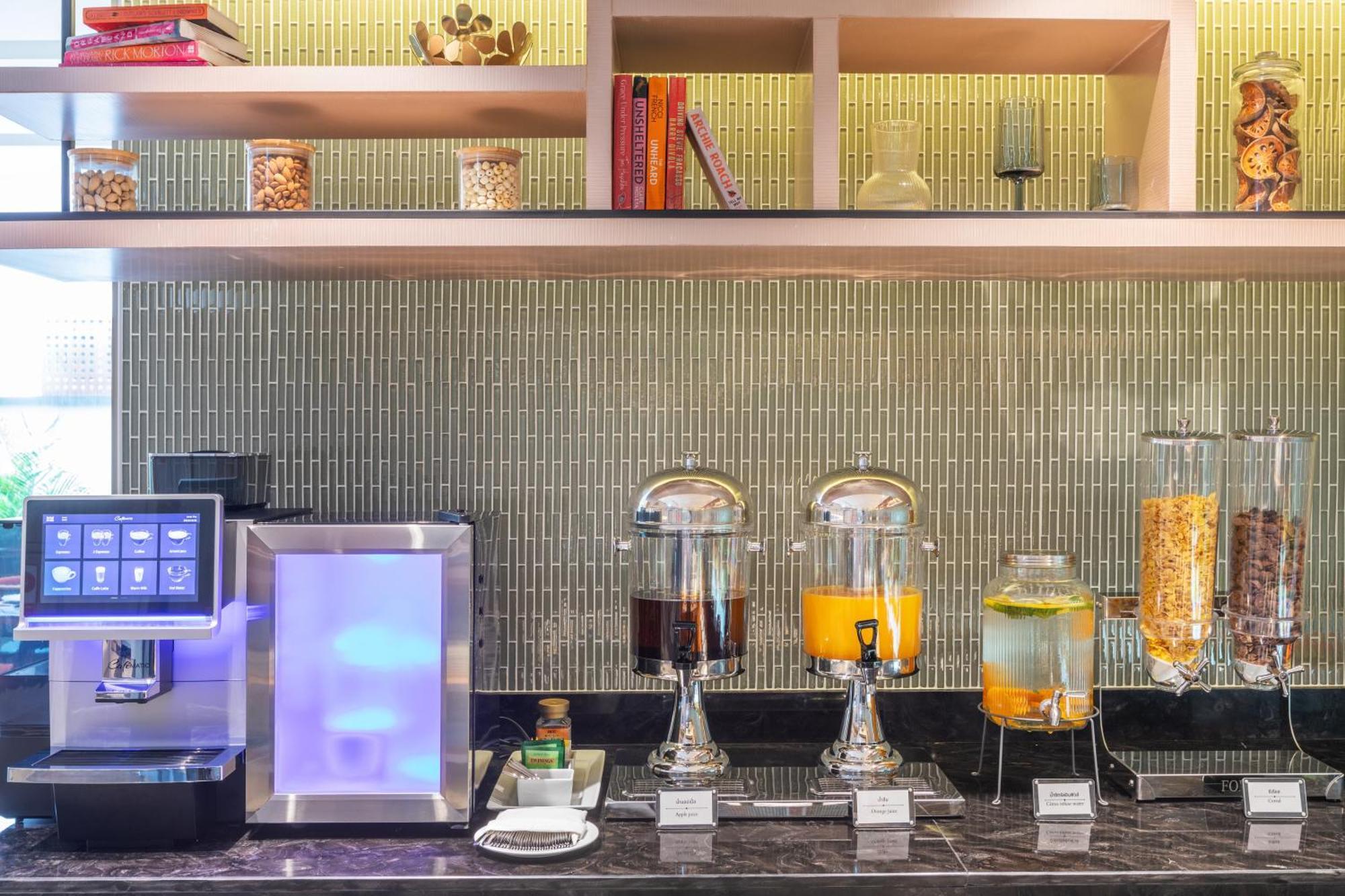 Best Western Click Sathorn 11 Bangkok Extérieur photo